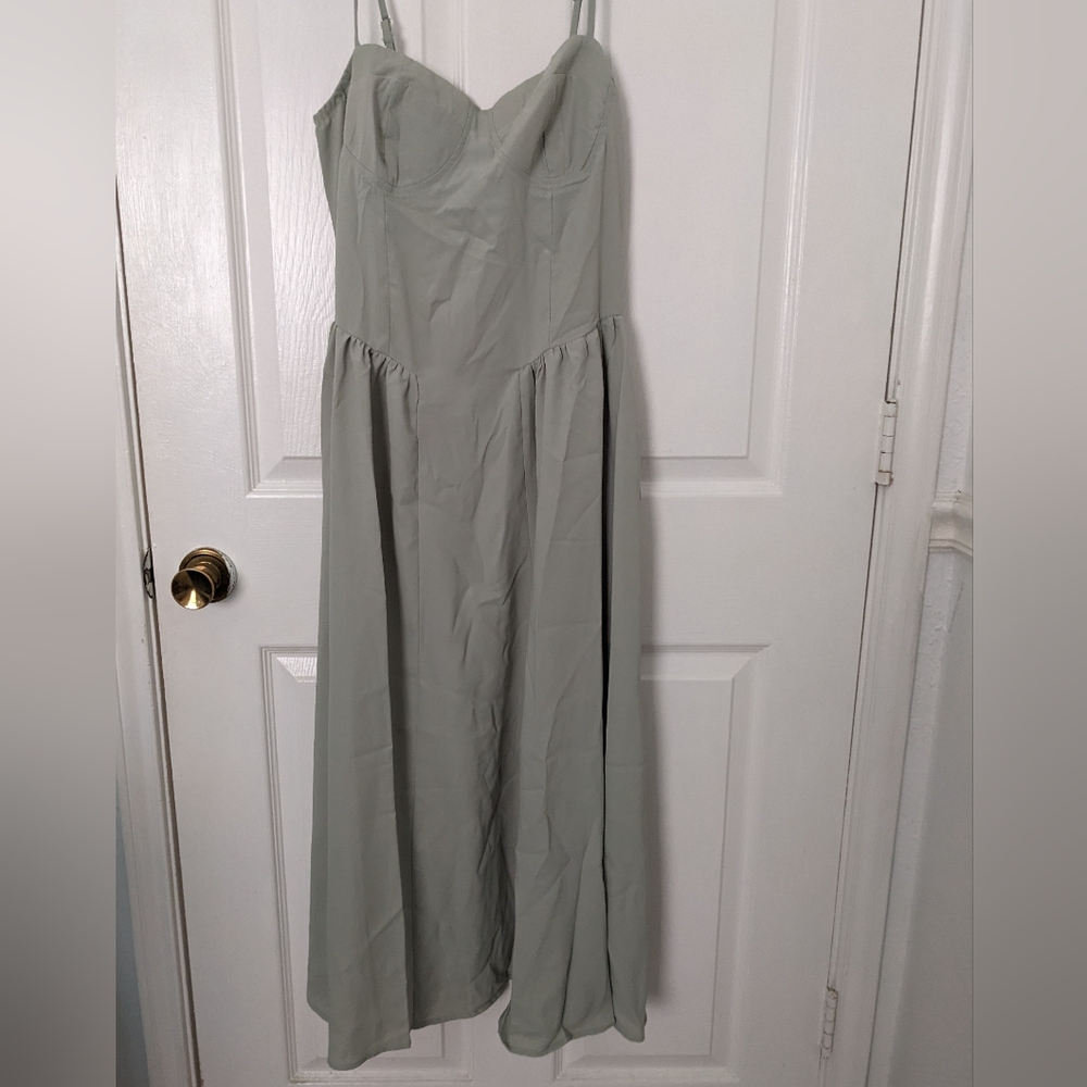 Elegant Sage Green Women's Dress